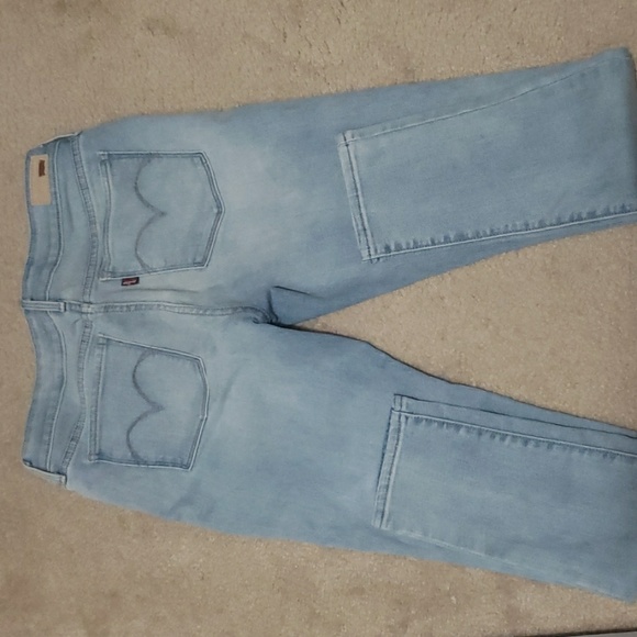 Levi's - Picture 7 of 7